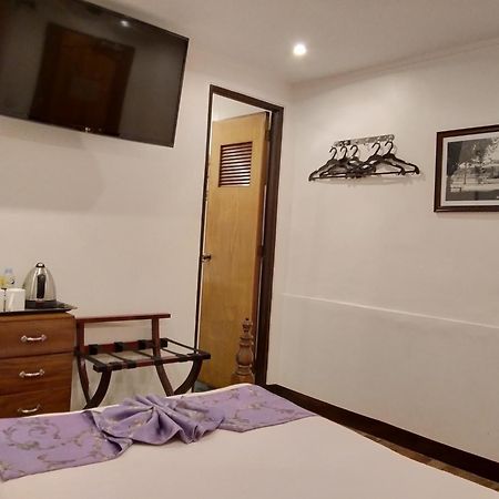 Log Cabin Hotel - Baguio Baguio City Pokój zdjęcie