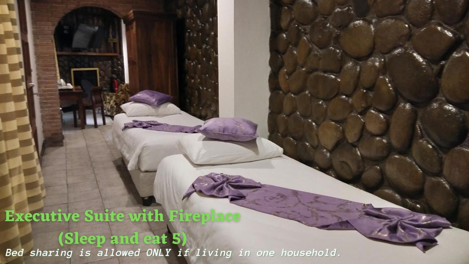 Log Cabin Hotel - Baguio Baguio City Pokój zdjęcie