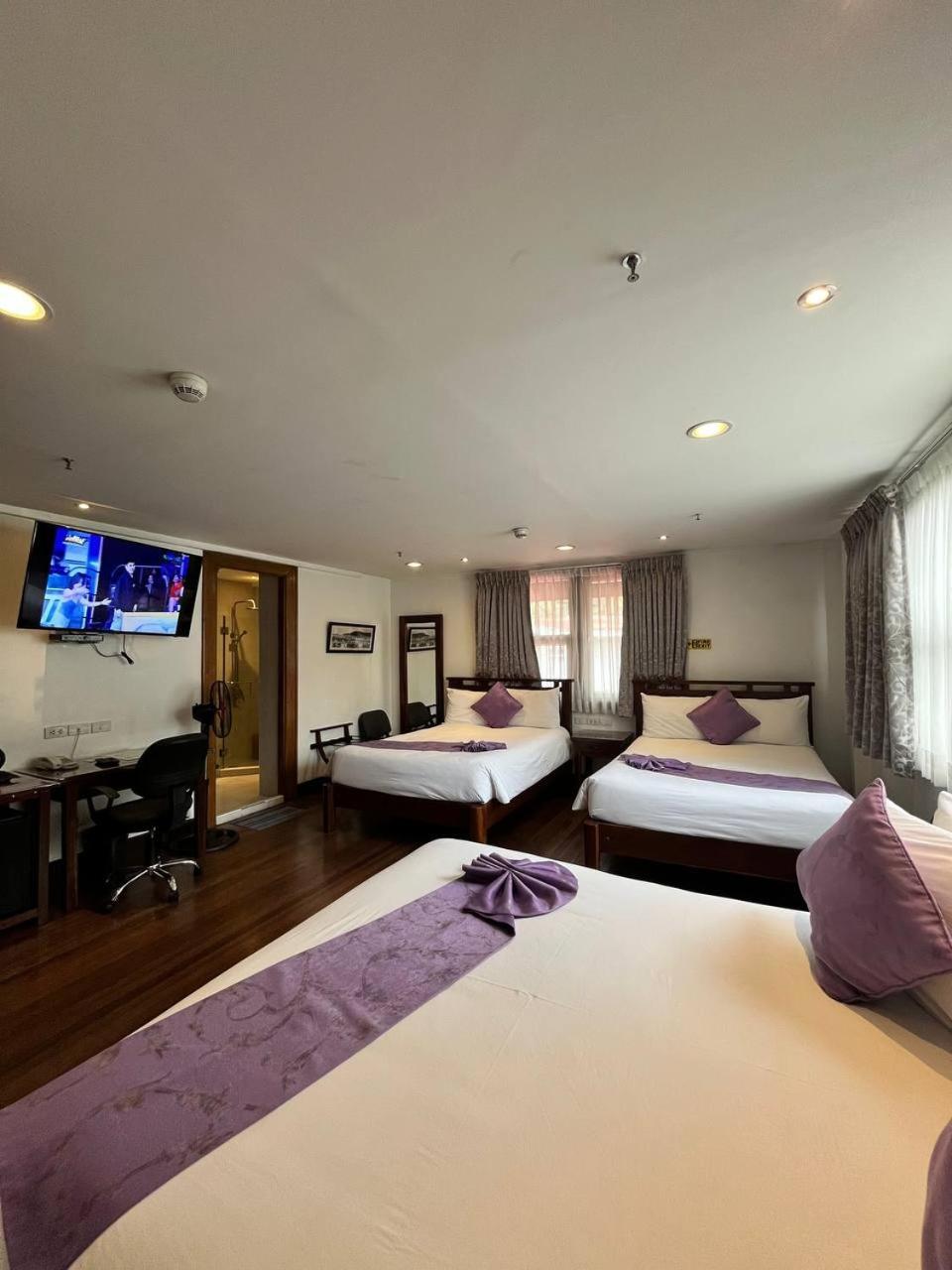 Log Cabin Hotel - Baguio Baguio City Pokój zdjęcie