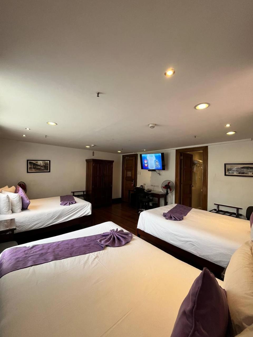 Log Cabin Hotel - Baguio Baguio City Pokój zdjęcie
