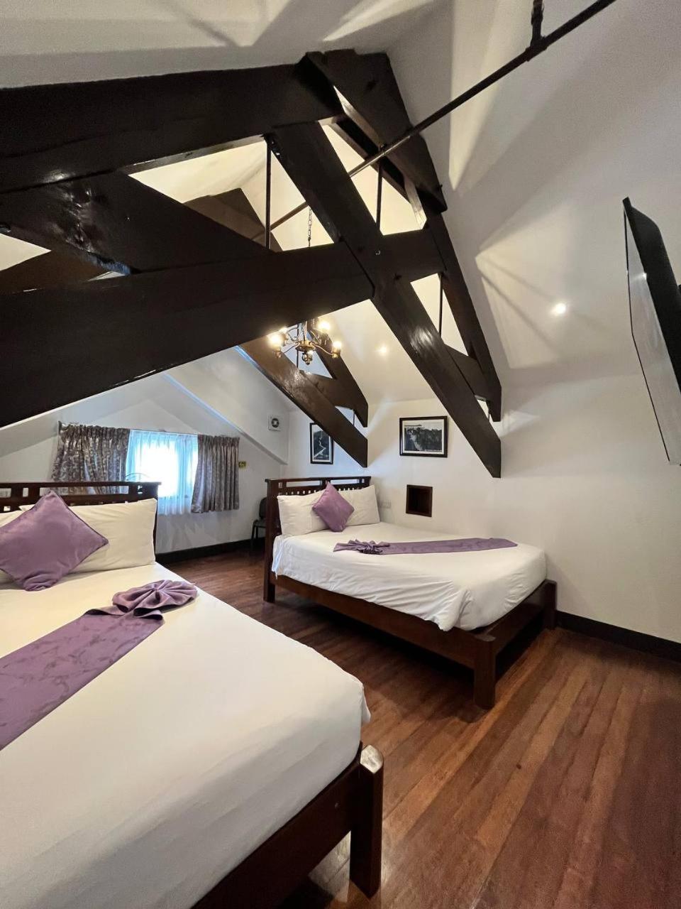 Log Cabin Hotel - Baguio Baguio City Pokój zdjęcie