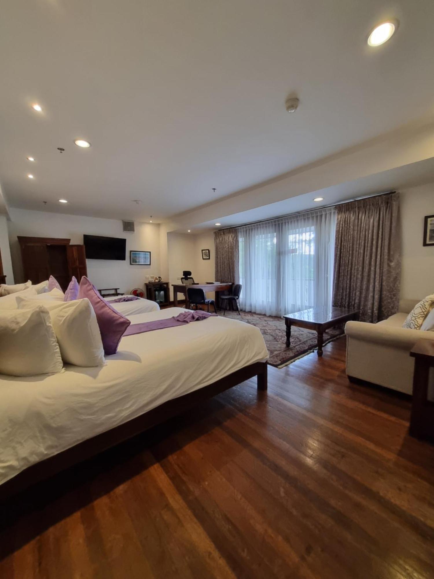Log Cabin Hotel - Baguio Baguio City Pokój zdjęcie